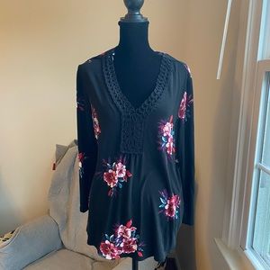 Daniel Rainn Black floral blouse with crochet